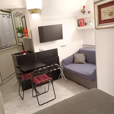 Ferienwohnung La Residenza Napoli Short Let Monolocale Standard Via Chiaia 82 Napoli Exterior foto
