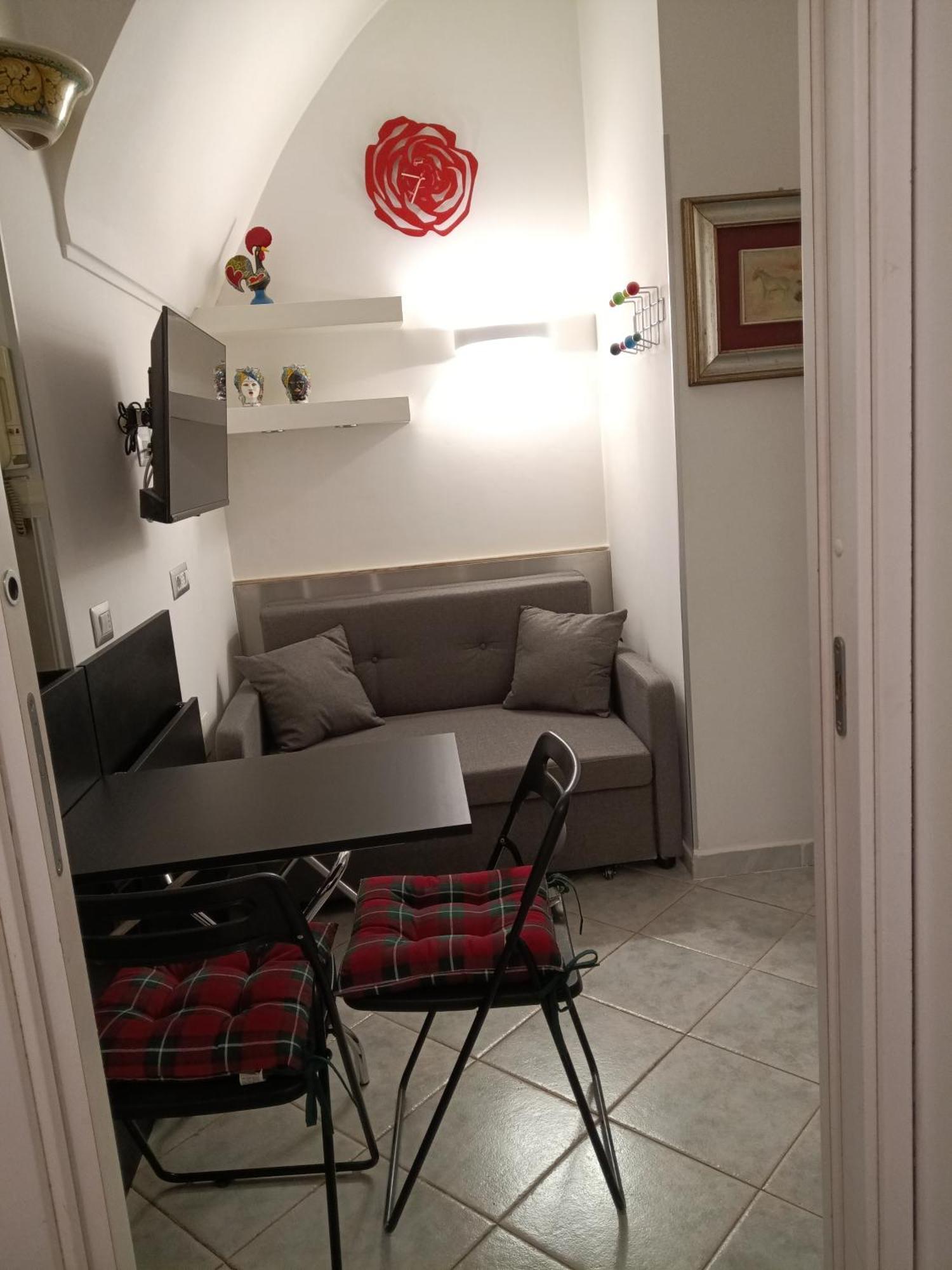 Ferienwohnung La Residenza Napoli Short Let Monolocale Standard Via Chiaia 82 Napoli Exterior foto